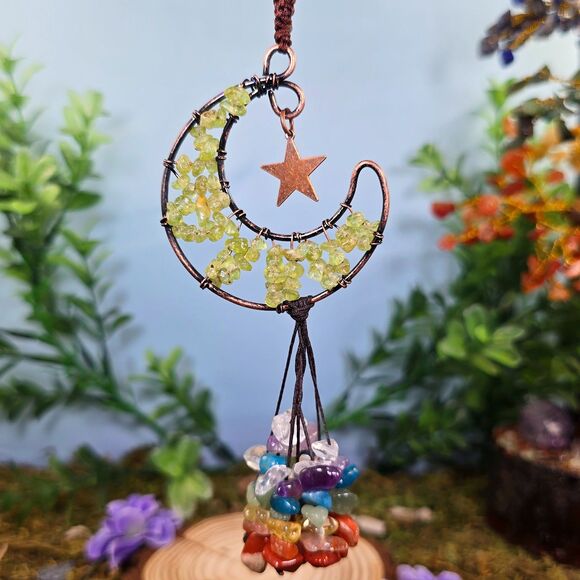 Handmade Peridot Crystal Moon Décor #12 - Picture 1 of 3